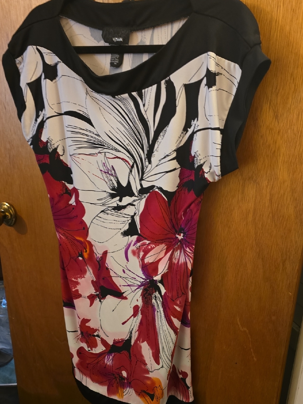 Floral Scoop-Neck Midi Dress in Black, White & Red by Hypnotik